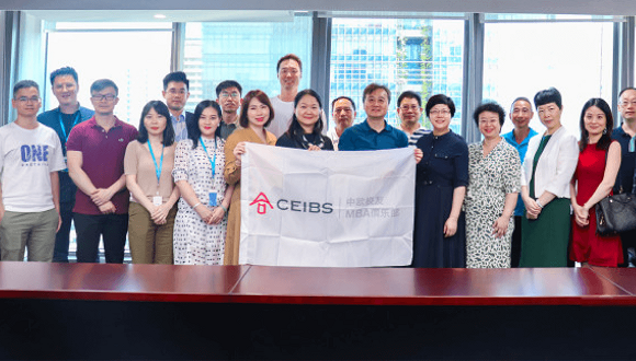 探索创新和机遇——中欧MBA俱乐部企业家一行访问迅雷集团和evo视讯官网科技
